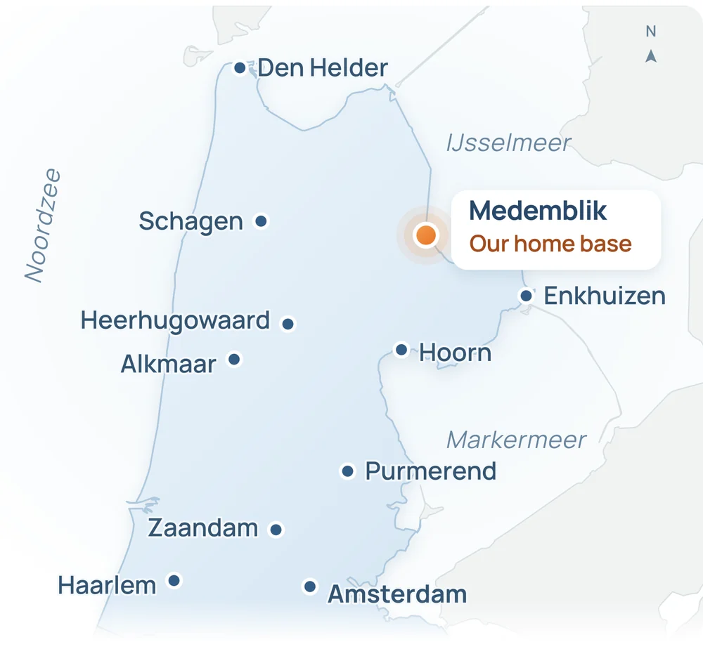 Map of Noord-Holland with the service area shaded: Den Helder in the north, down through Schagen, Alkmaar, Hoorn and Purmerend to Zaandam, Amsterdam and Haarlem